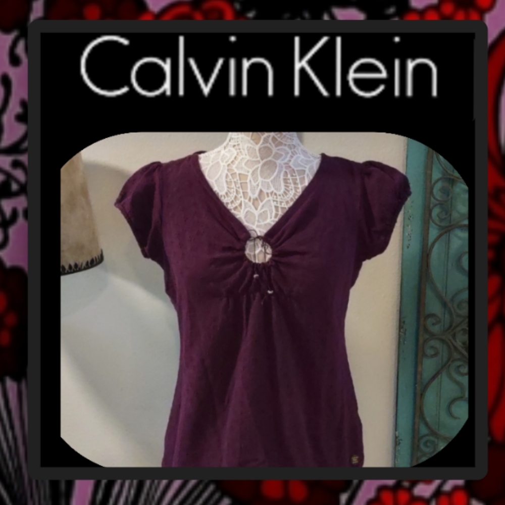 Calvin Klein maroon princess sleeve girlie tee